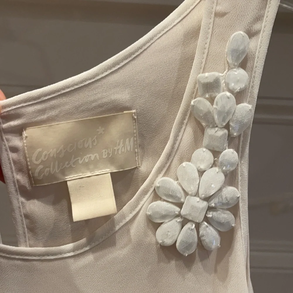 𝅺H&M Conscious Collection Ruffle Cream Muslin water fall Dress - Picture 2 of 9